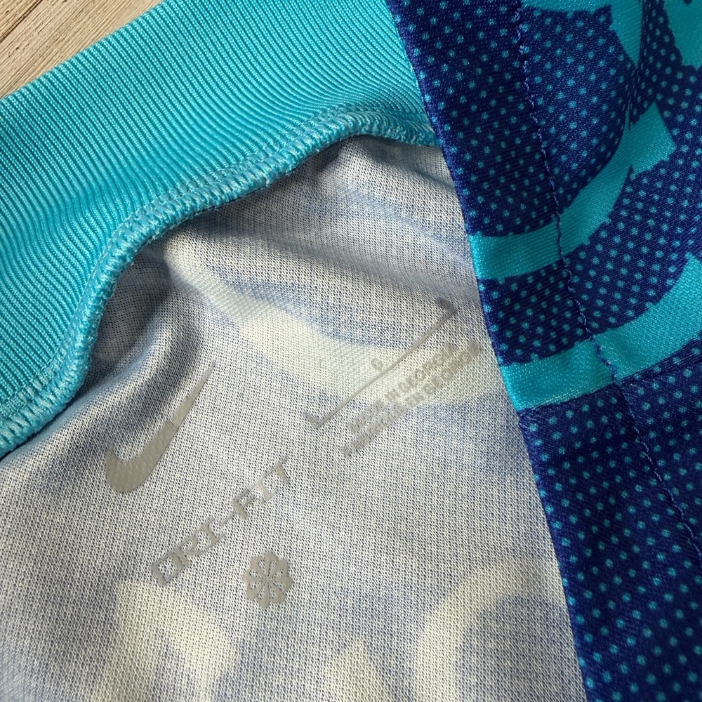 Nike Blue Chelsea FC Graphic Jersey - Picture 5 of 6